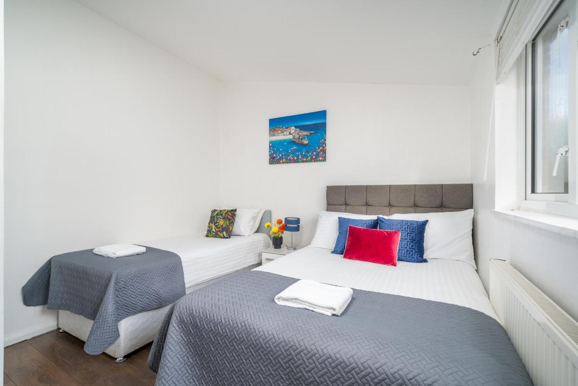 Skyvillion-Stevenage Amazing 3Bed House, Garden, Free Off Street Parking For 2 Cars, Wifi Apartman Kültér fotó