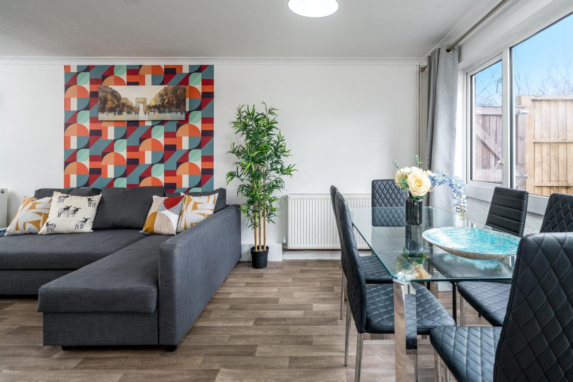 Skyvillion-Stevenage Amazing 3Bed House, Garden, Free Off Street Parking For 2 Cars, Wifi Apartman Kültér fotó