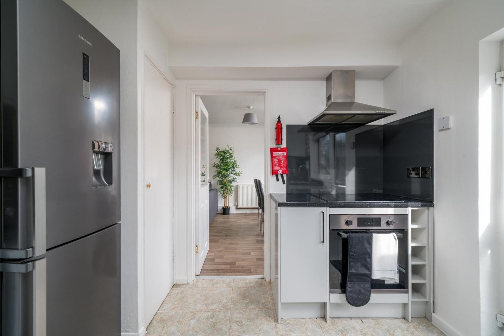 Skyvillion-Stevenage Amazing 3Bed House, Garden, Free Off Street Parking For 2 Cars, Wifi Apartman Kültér fotó